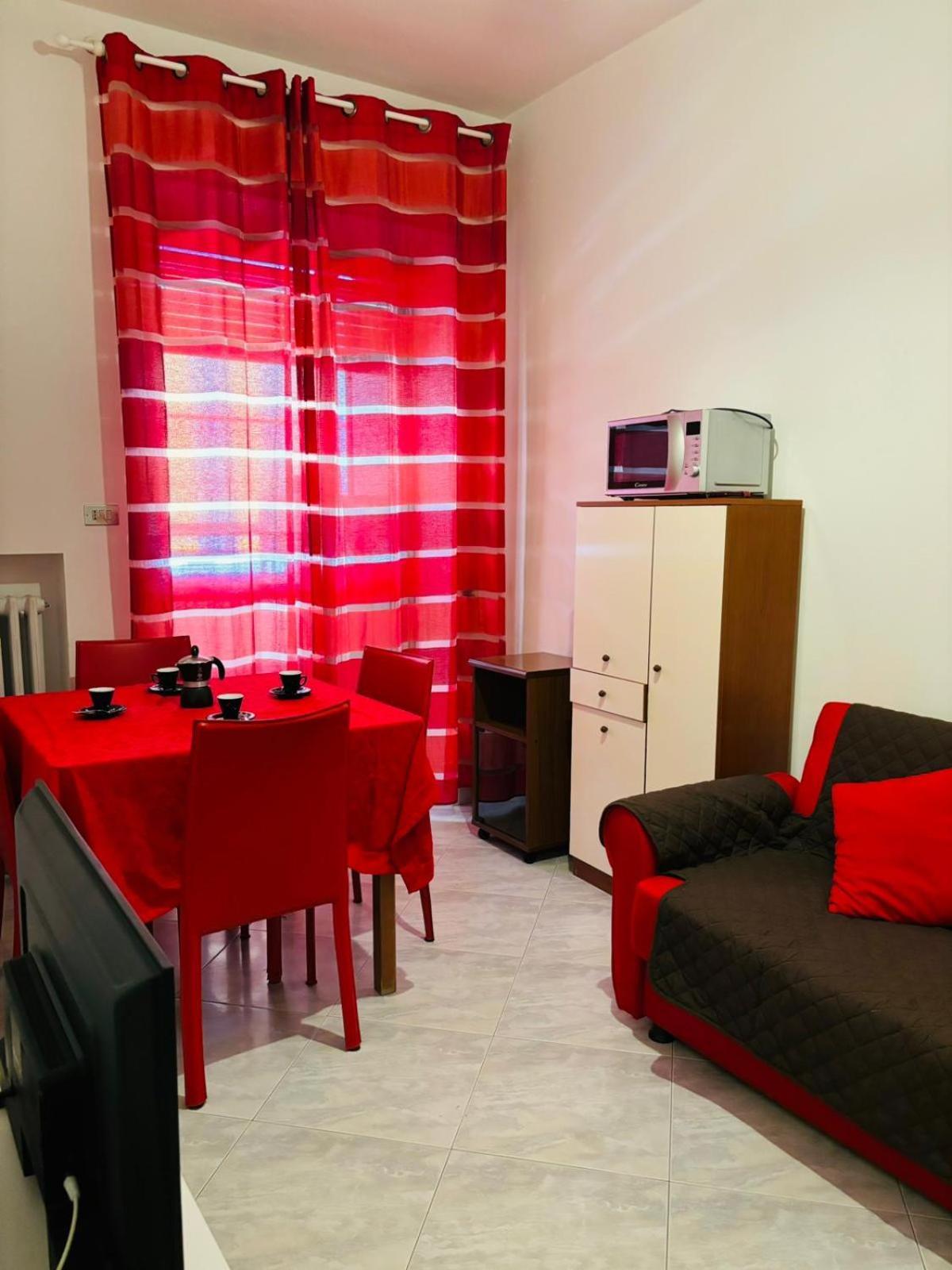 Matthias Central Rooms And Accomodation バーリ エクステリア 写真