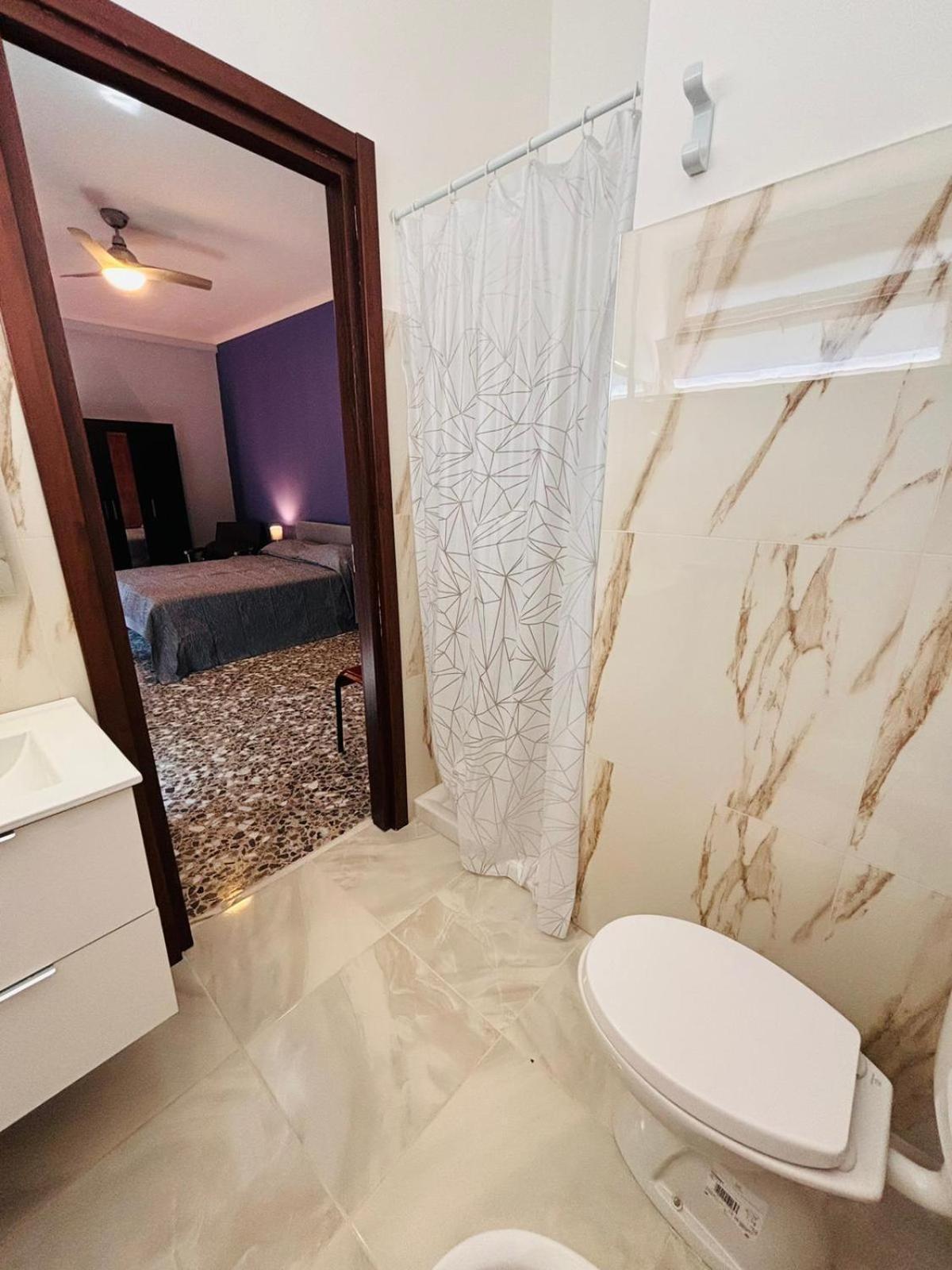 Matthias Central Rooms And Accomodation バーリ エクステリア 写真