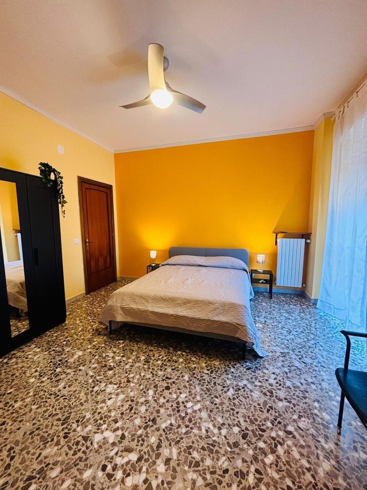 Matthias Central Rooms And Accomodation バーリ エクステリア 写真
