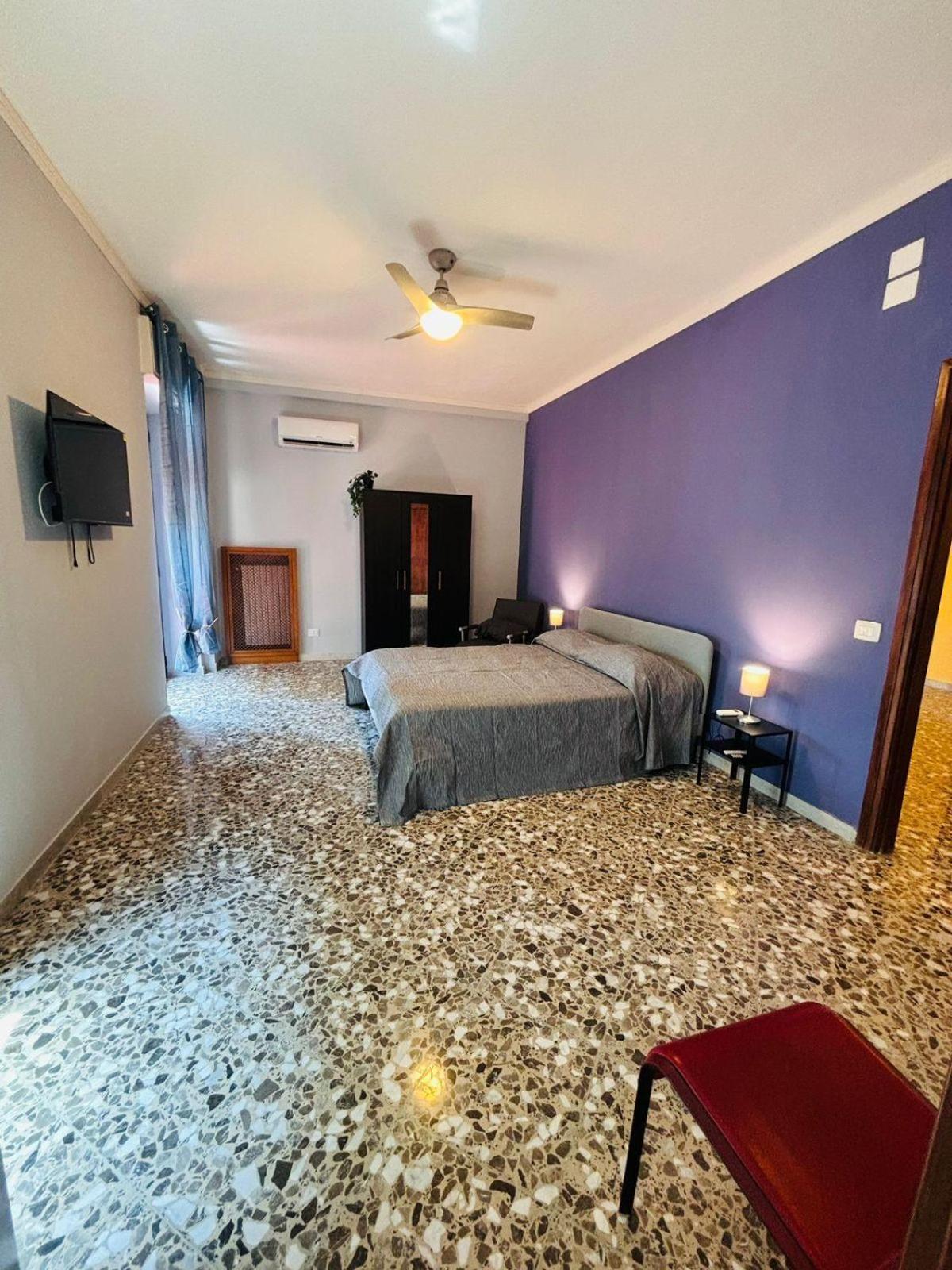Matthias Central Rooms And Accomodation バーリ エクステリア 写真